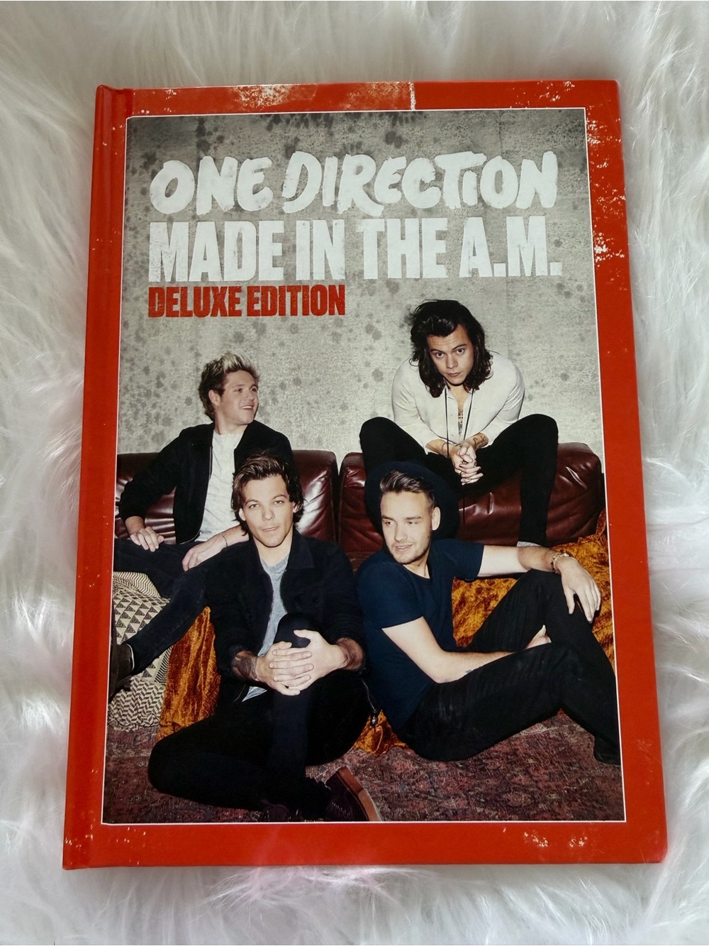 One Direction Made in the A.M. Deluxe Edition Hardcover + CD